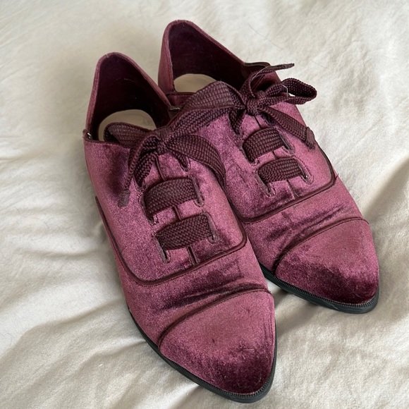 red suede shoes - Picture 1 of 4